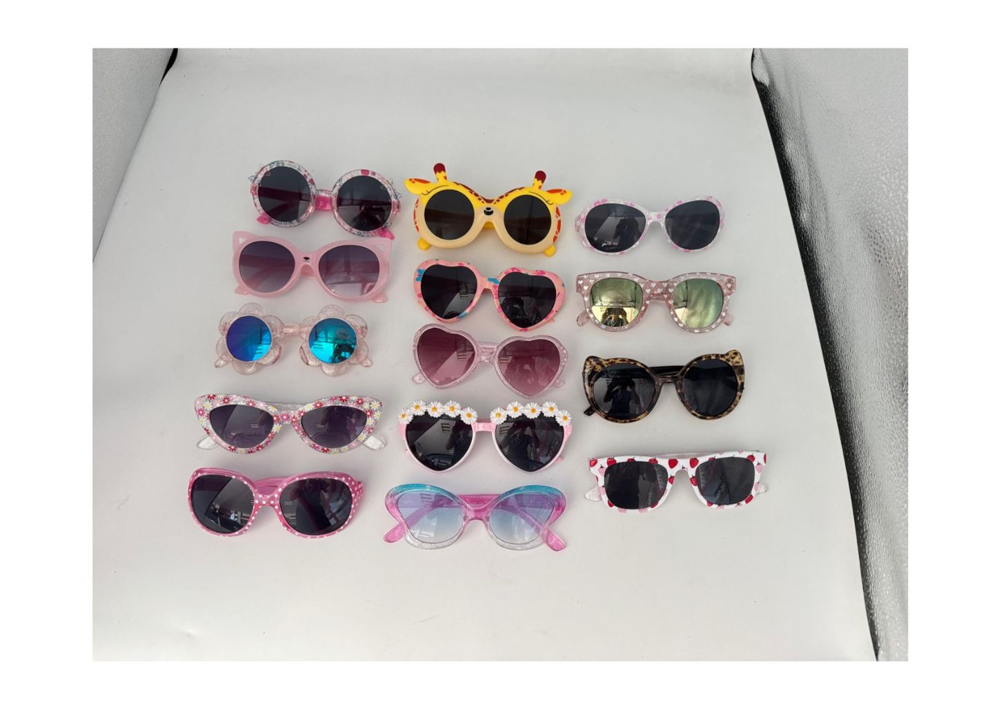 Cute Children's Novelty Sunglasses (Mixed Styles) 4