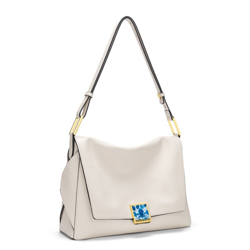 Minimalist Metal Decorative Shoulder Bag