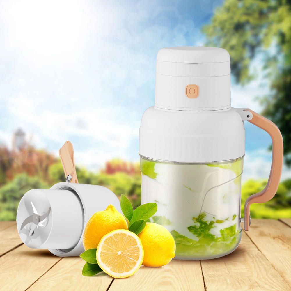 IPX6 Waterproof Portable Juicer 2