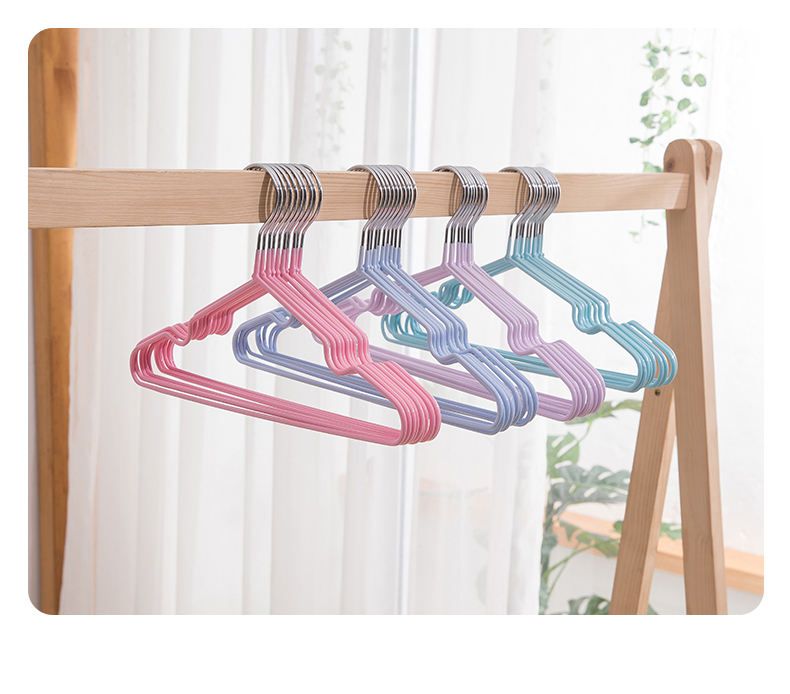 Colorful Non-Slip Metal Hanger 5