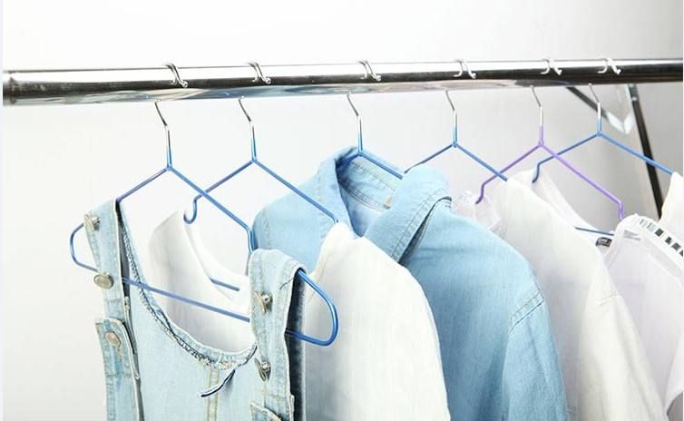 Colorful Non-Slip Metal Hanger 6