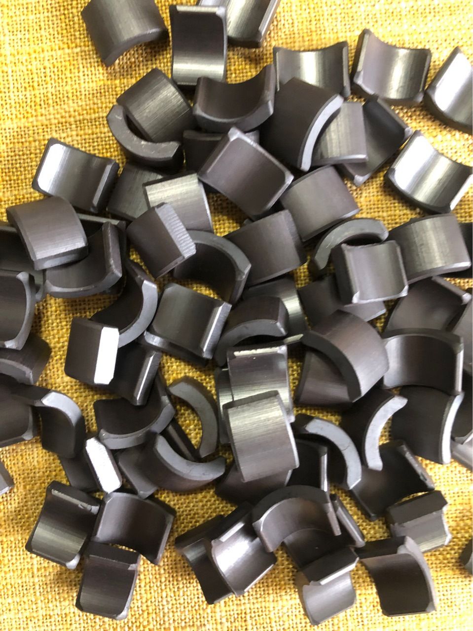 High-Performance Dry Anisotropic Magnetic Tile FC260/FC280 3