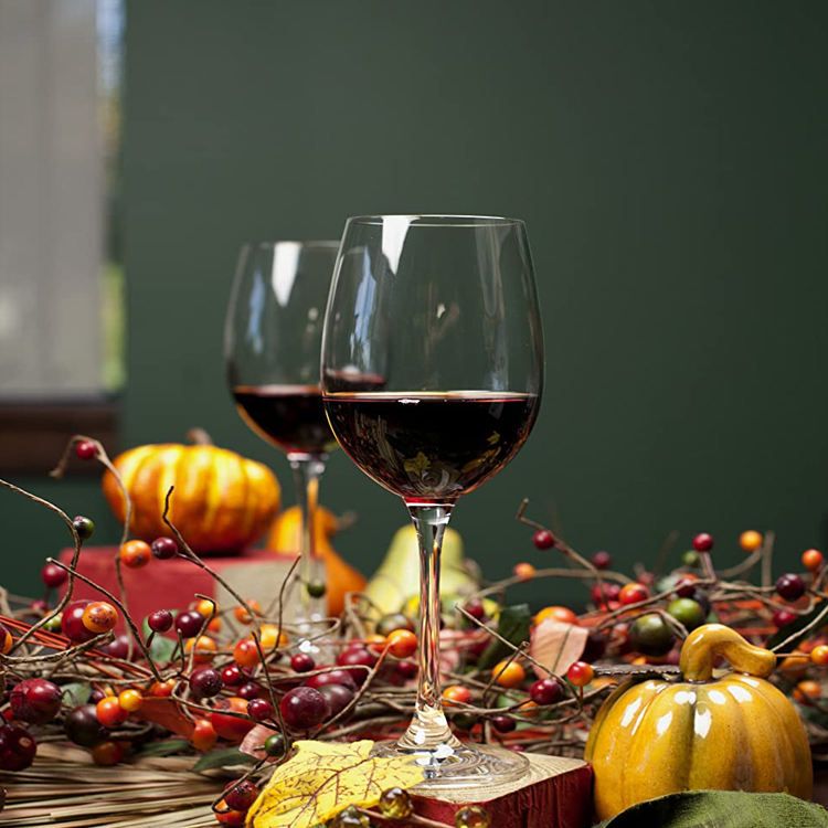 Set of Four High-Stem Glass Wine Goblets 3